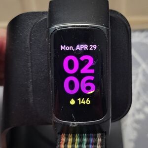 FitBit Charge 5
